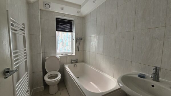 Flat 1 Sheridan court